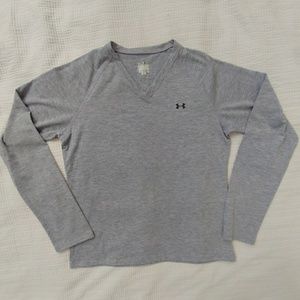 Long sleeve gray Under Armor shirt